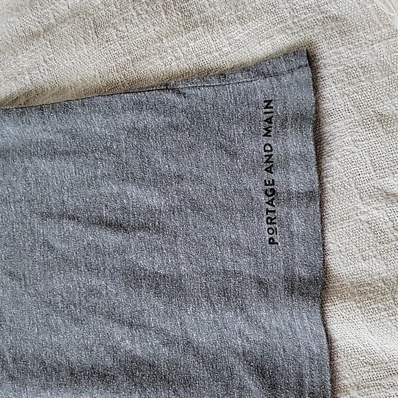 Portage and main hockey shirts  5/6 years - Picture 3 of 3